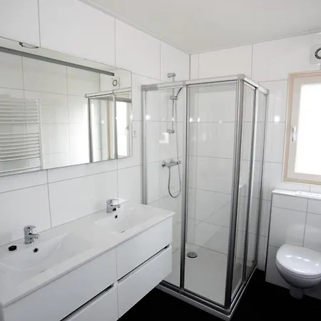 Villa 8-persoons Accommodatie, 4 Slaapkamers Nunspeet