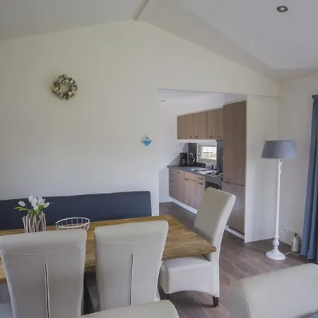 8-persoons Accommodatie, 4 Slaapkamers Nunspeet
