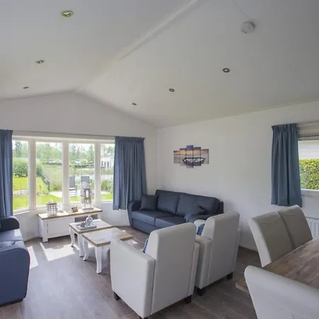 8-persoons Accommodatie, 4 Slaapkamers * Nunspeet